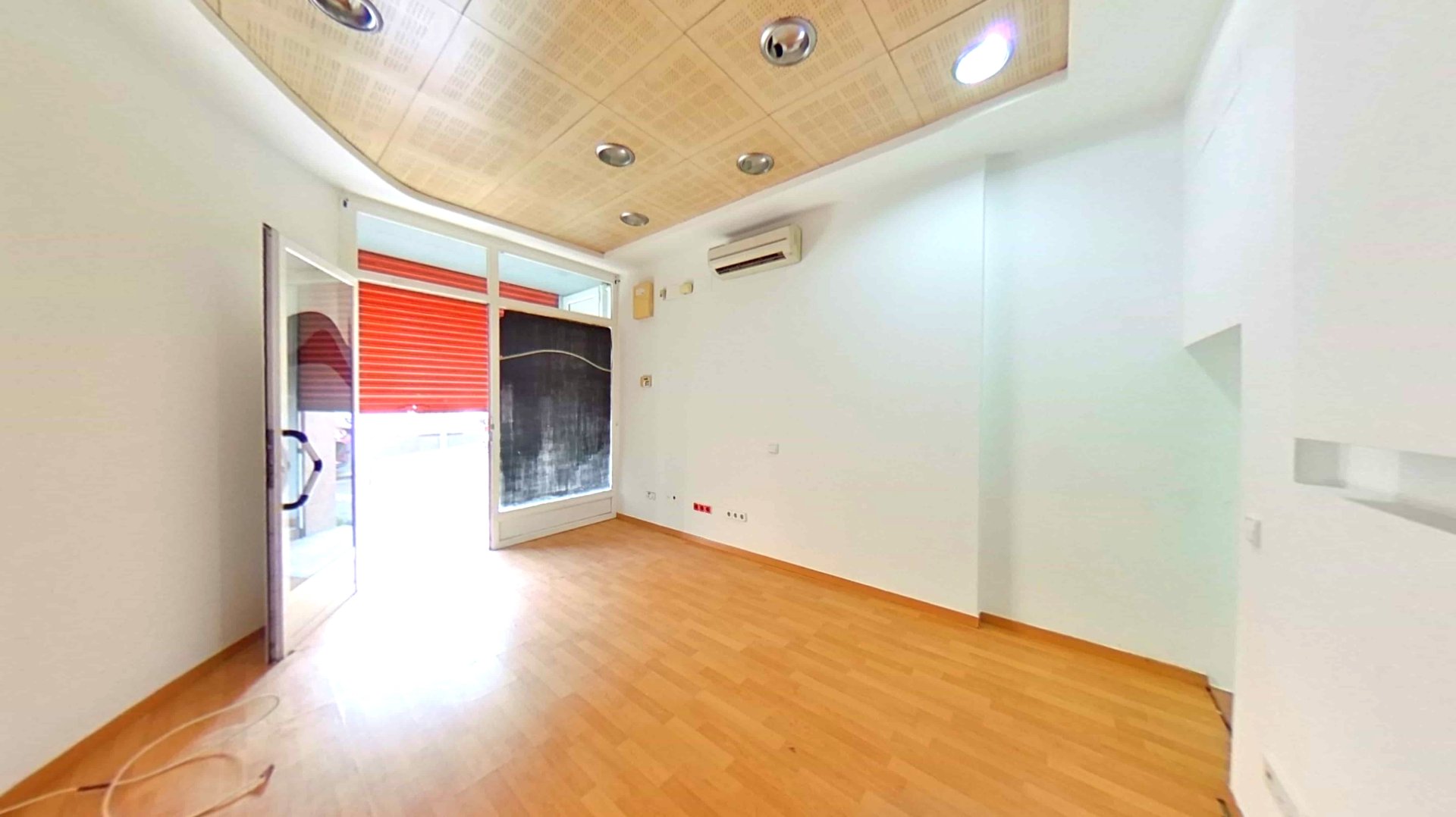 Liikekiinteistö Sabadell, Barcelona, Espanja 146 m2 No. 191096