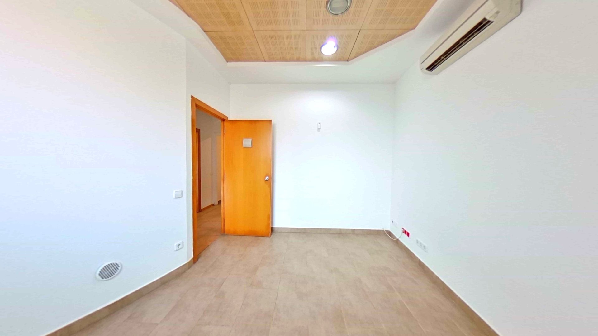 Liikekiinteistö Sabadell, Barcelona, Espanja 146 m2 No. 191096