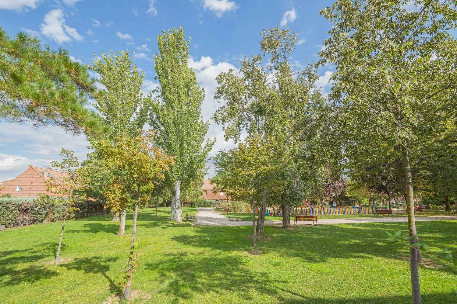 Paritalo Madrid, Espanja 3 makuuhuonetta, 210 m2 No. 143125