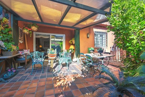 Duplex in Madrid, Spain 3 bedrooms, 210 sq.m. No. 143125