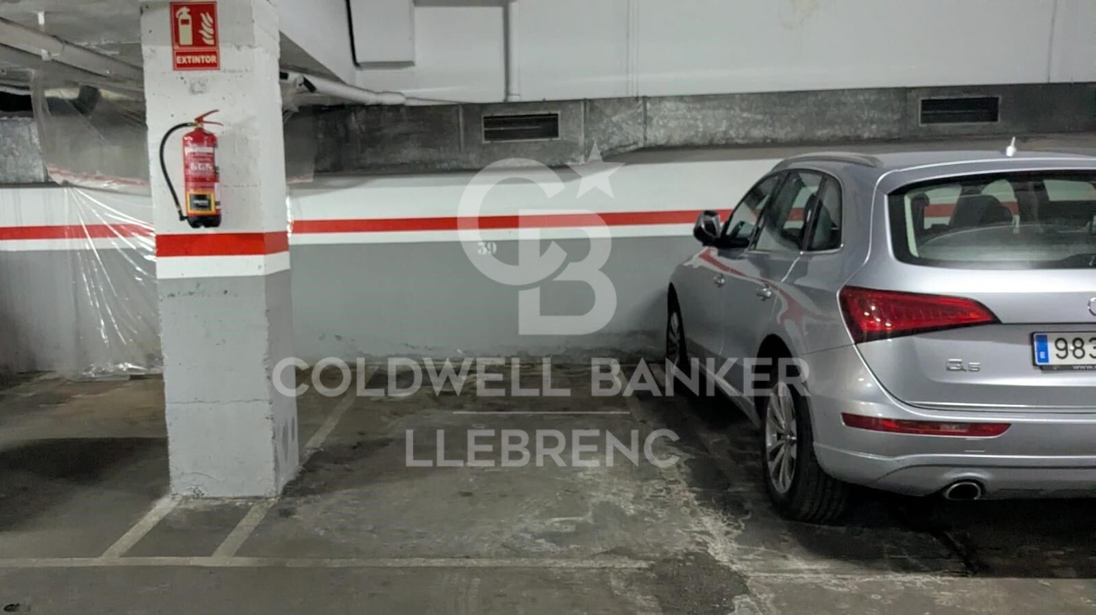 Parking in Barcelona, Spain No. 186205