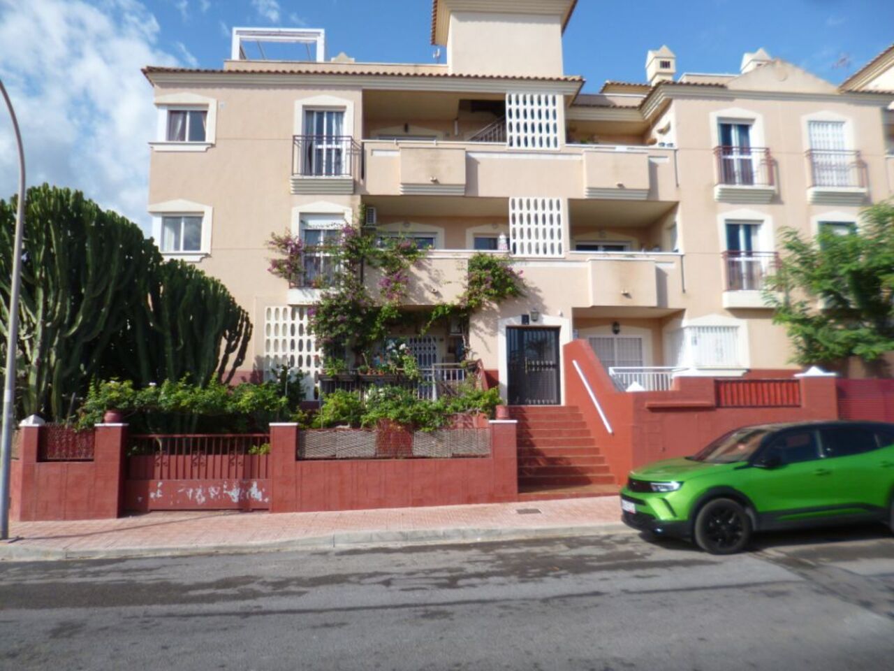 Wohnung in Alicante, Spanien 3 Schlafzimmer,  Nr. 137993