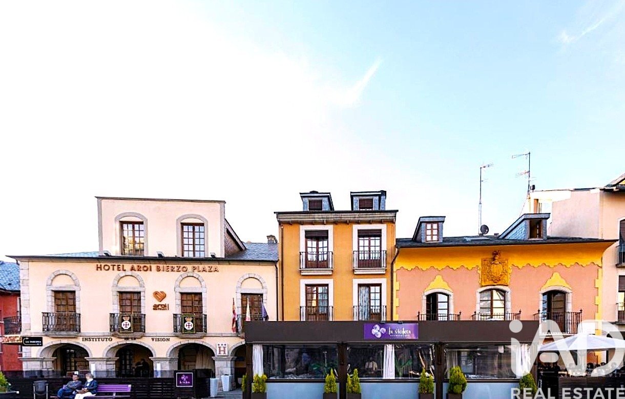 Albergo a Ponferrada, Leon, Spagna 34 camere da letto, 2800 mq. N° 172212