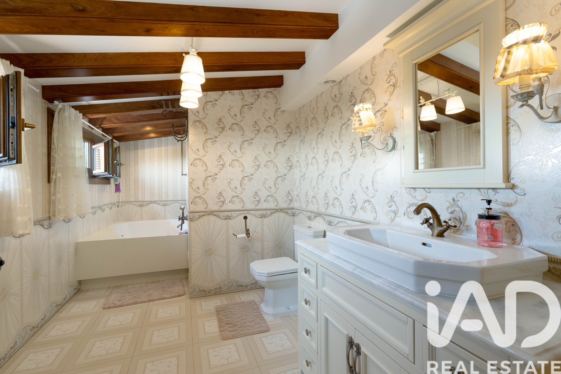 Talo Sant Andreu de Llavaneres, Barcelona, Espanja 5 makuuhuonetta, 949 m2 No. 173209