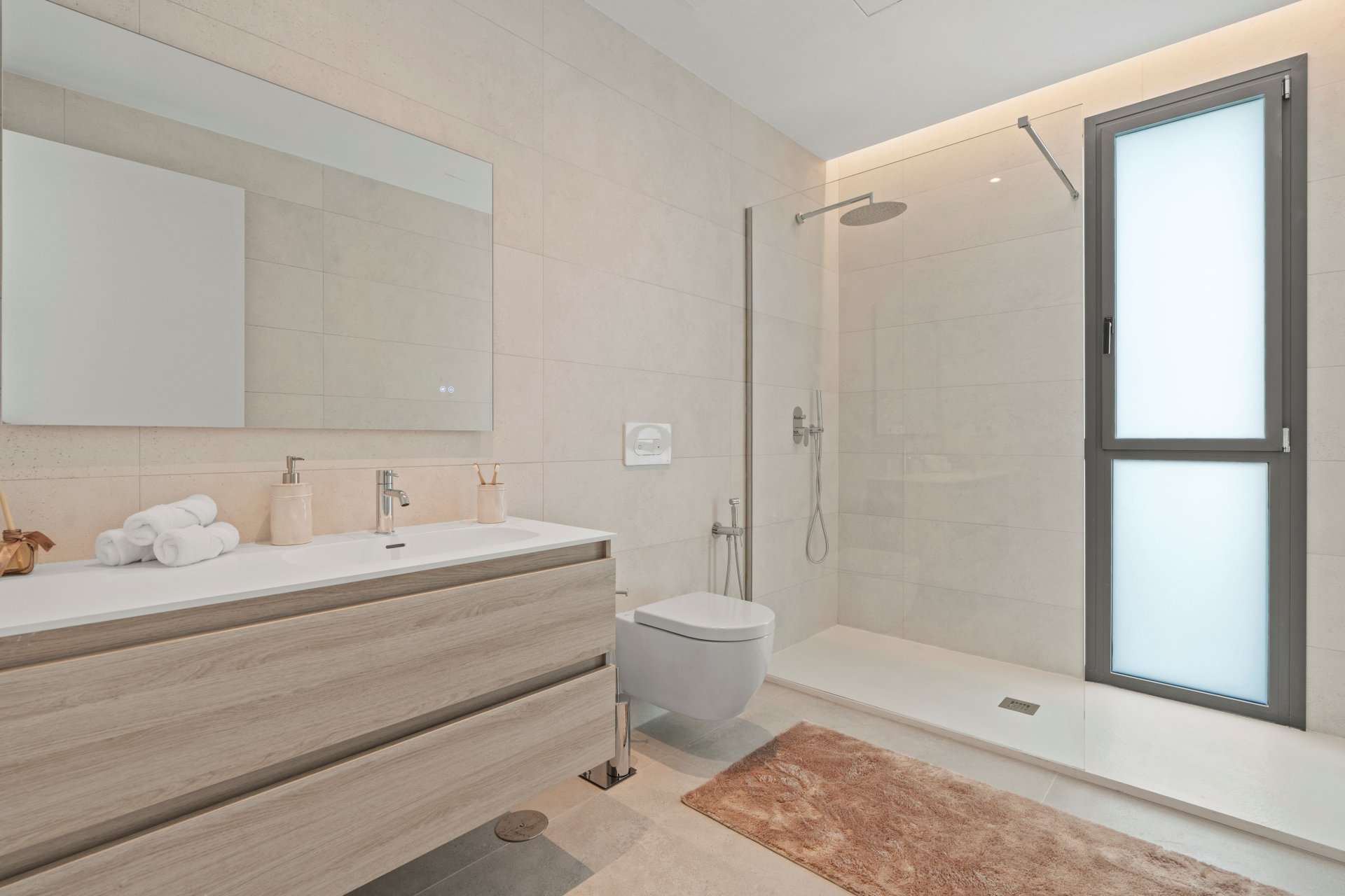 Villa a Benidorm, Alicante, Spagna 4 camere da letto, 344 mq. N° 180684