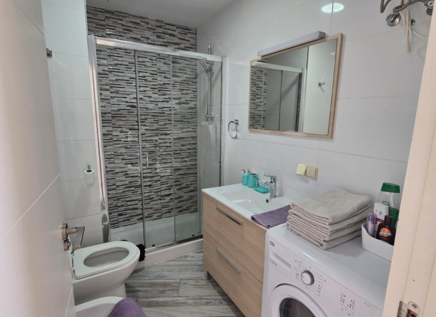 Appartamento a Tenerife, Spagna 1 camera da letto, 55 mq. N° 195205