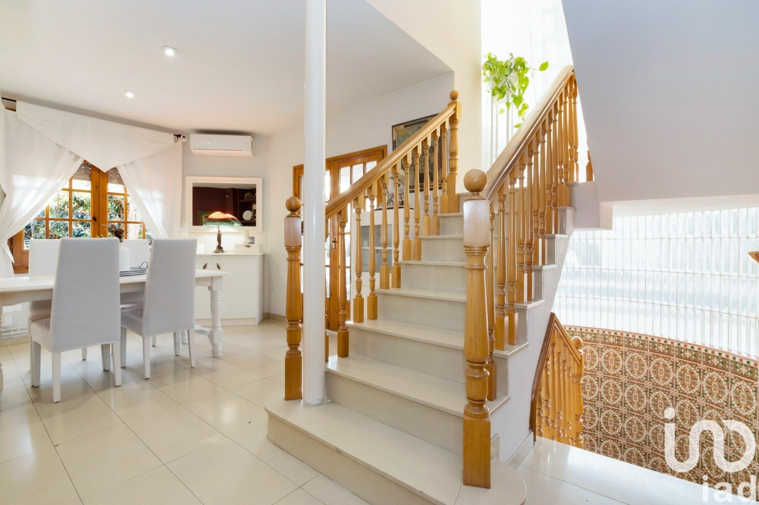 House à Sant Cugat Del Valles, Barcelona, Espagne 6 chambres, 460 m2 No. 153853