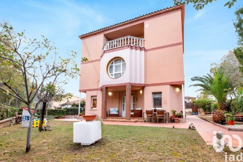 House à Sant Cugat Del Valles, Barcelona, Espagne 6 chambres, 460 m2 No. 153853