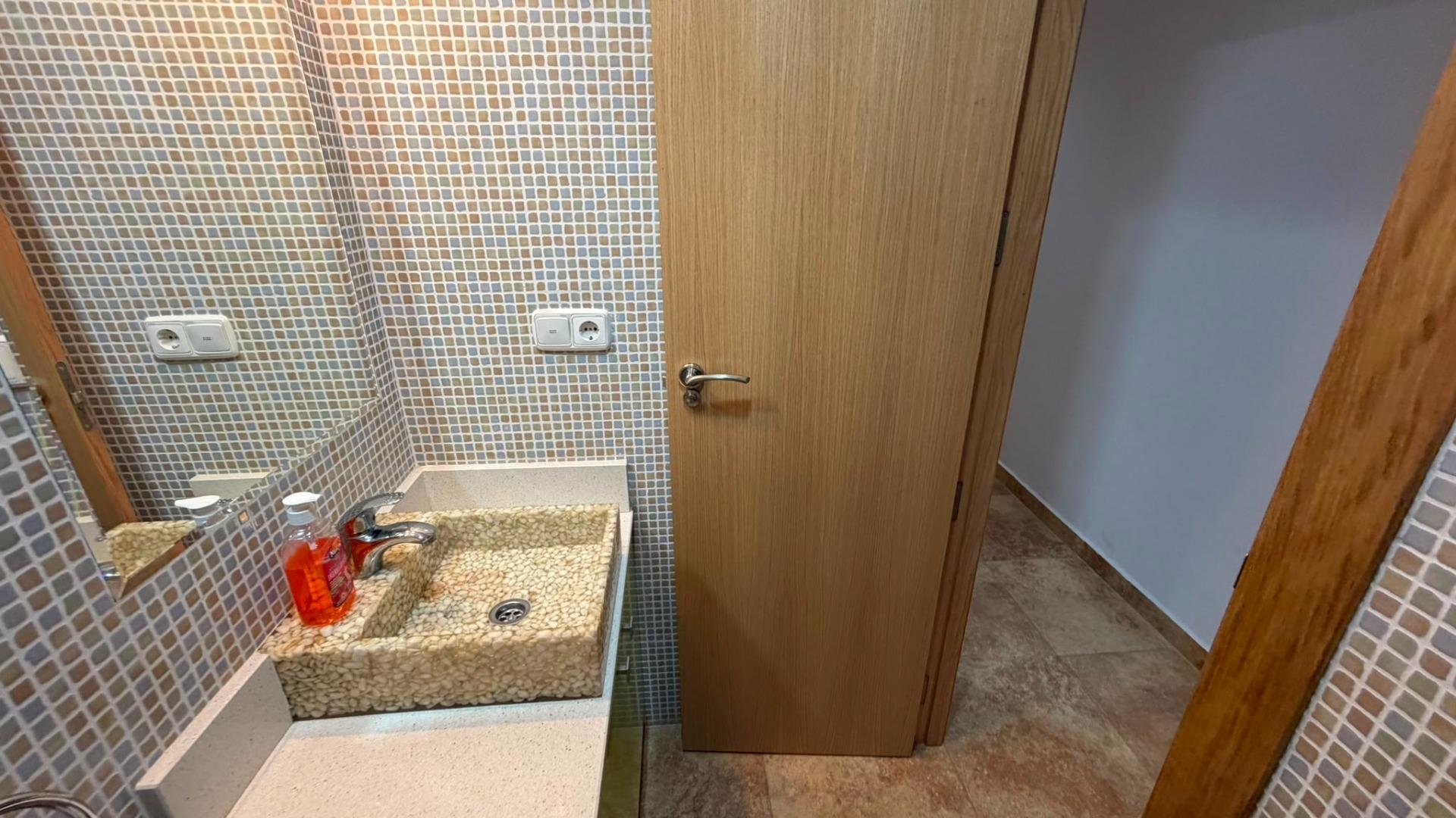 Villetta a schiera a Torrevieja, Alicante, Spagna 3 camere da letto, 113 mq. N° 192032