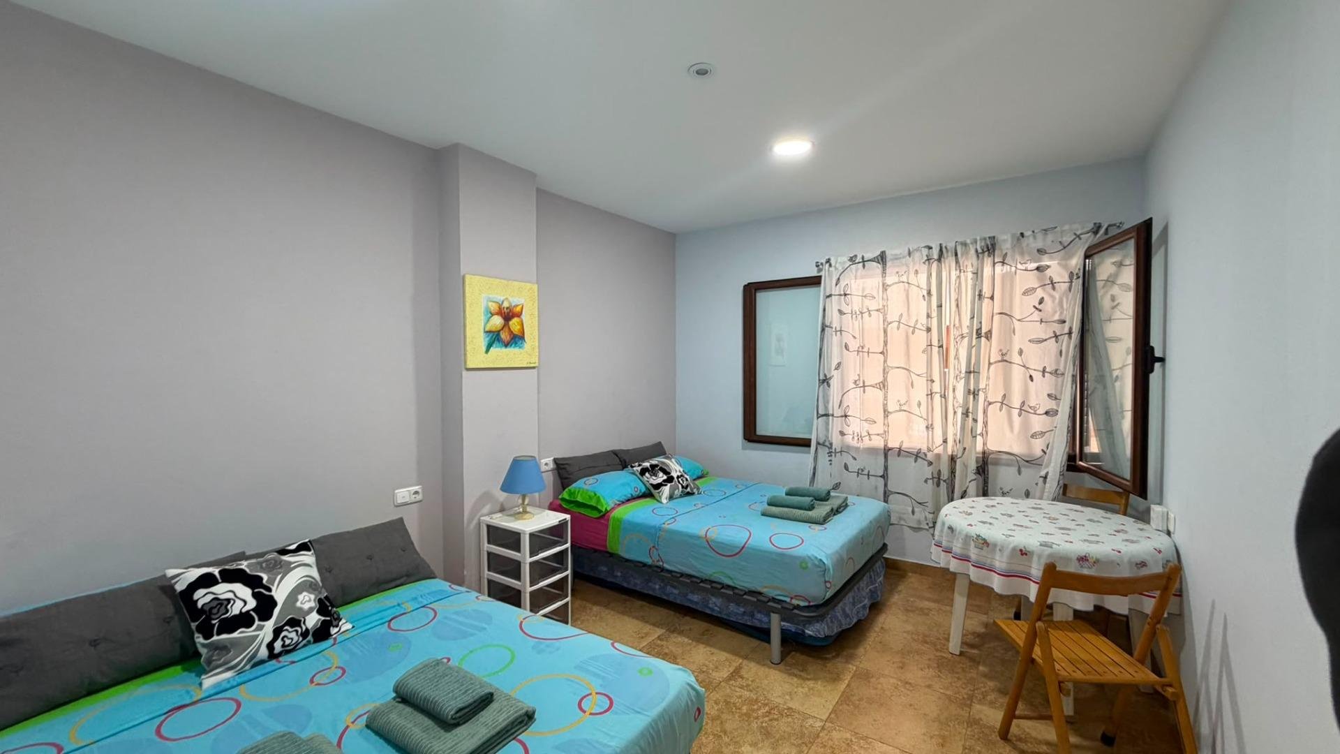 Villetta a schiera a Torrevieja, Alicante, Spagna 3 camere da letto, 113 mq. N° 192032