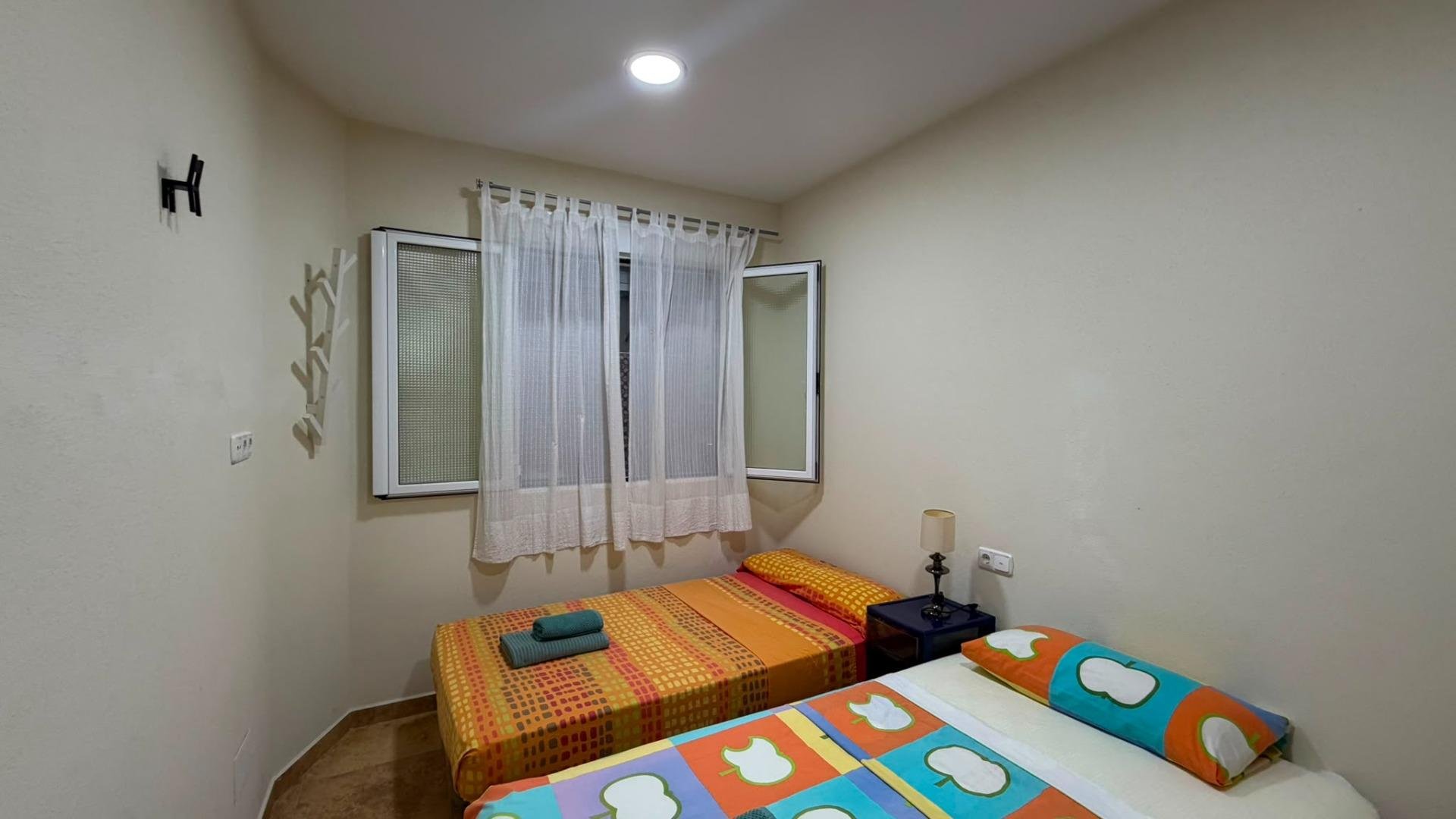 Villetta a schiera a Torrevieja, Alicante, Spagna 3 camere da letto, 113 mq. N° 192032