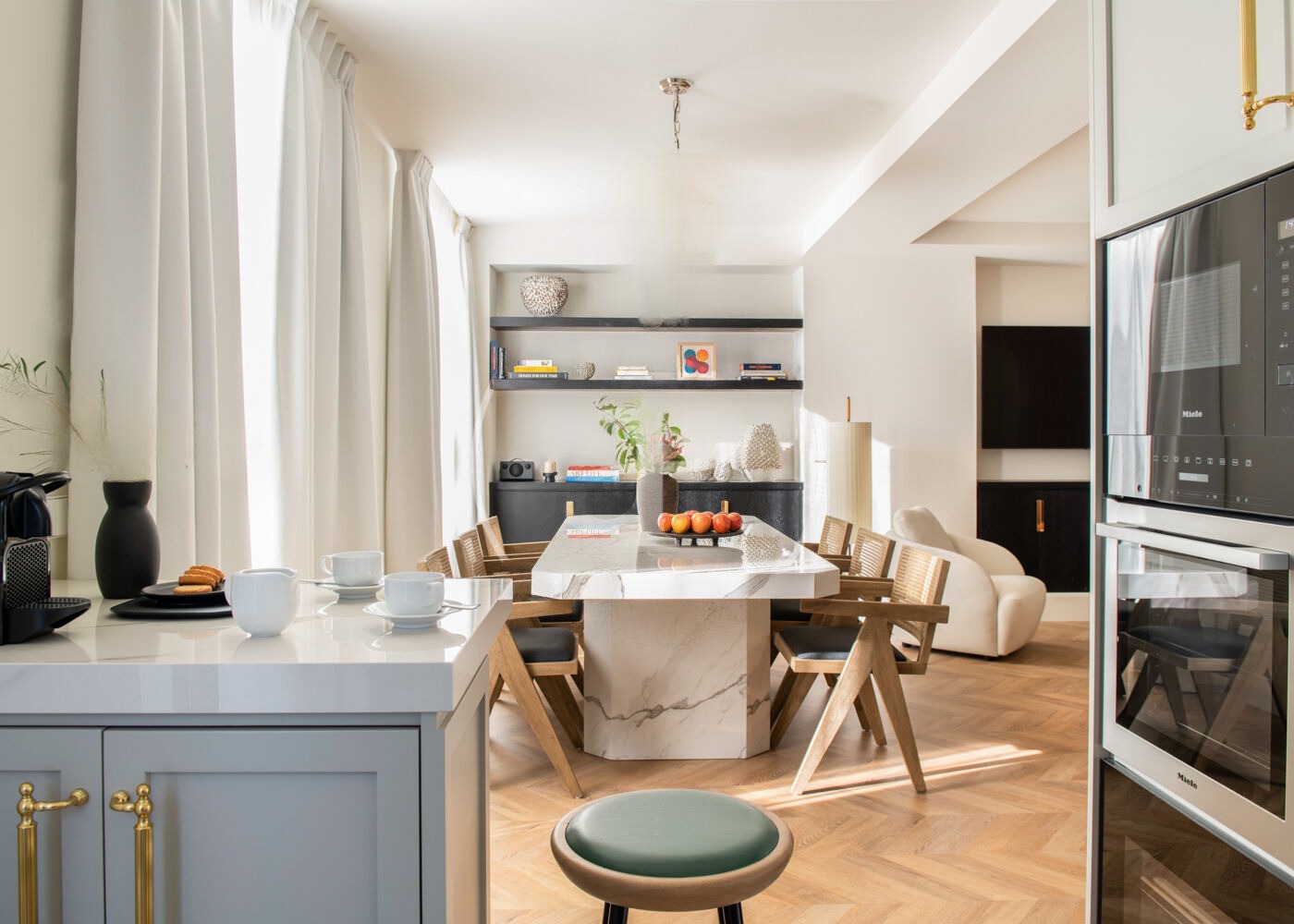 Apartment in Barcelona, Spain 3 bedrooms,  No. 141041