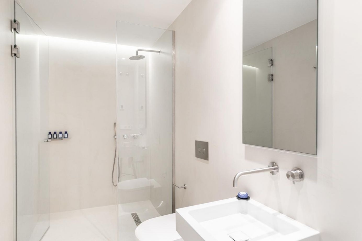 Apartment in Barcelona, Spain 3 bedrooms,  No. 141045