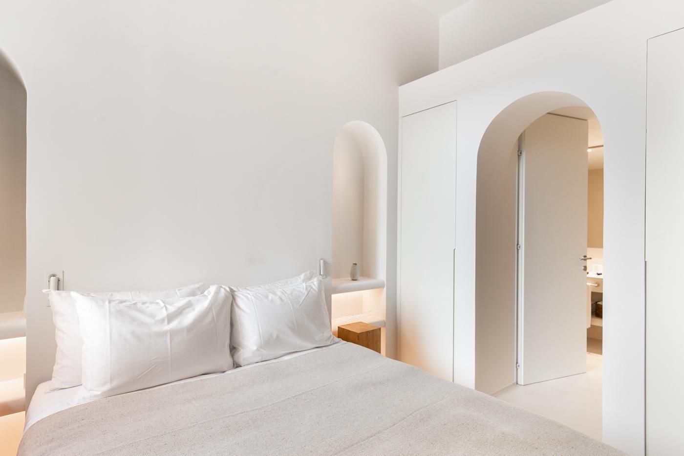 Apartment in Barcelona, Spain 3 bedrooms,  No. 141045