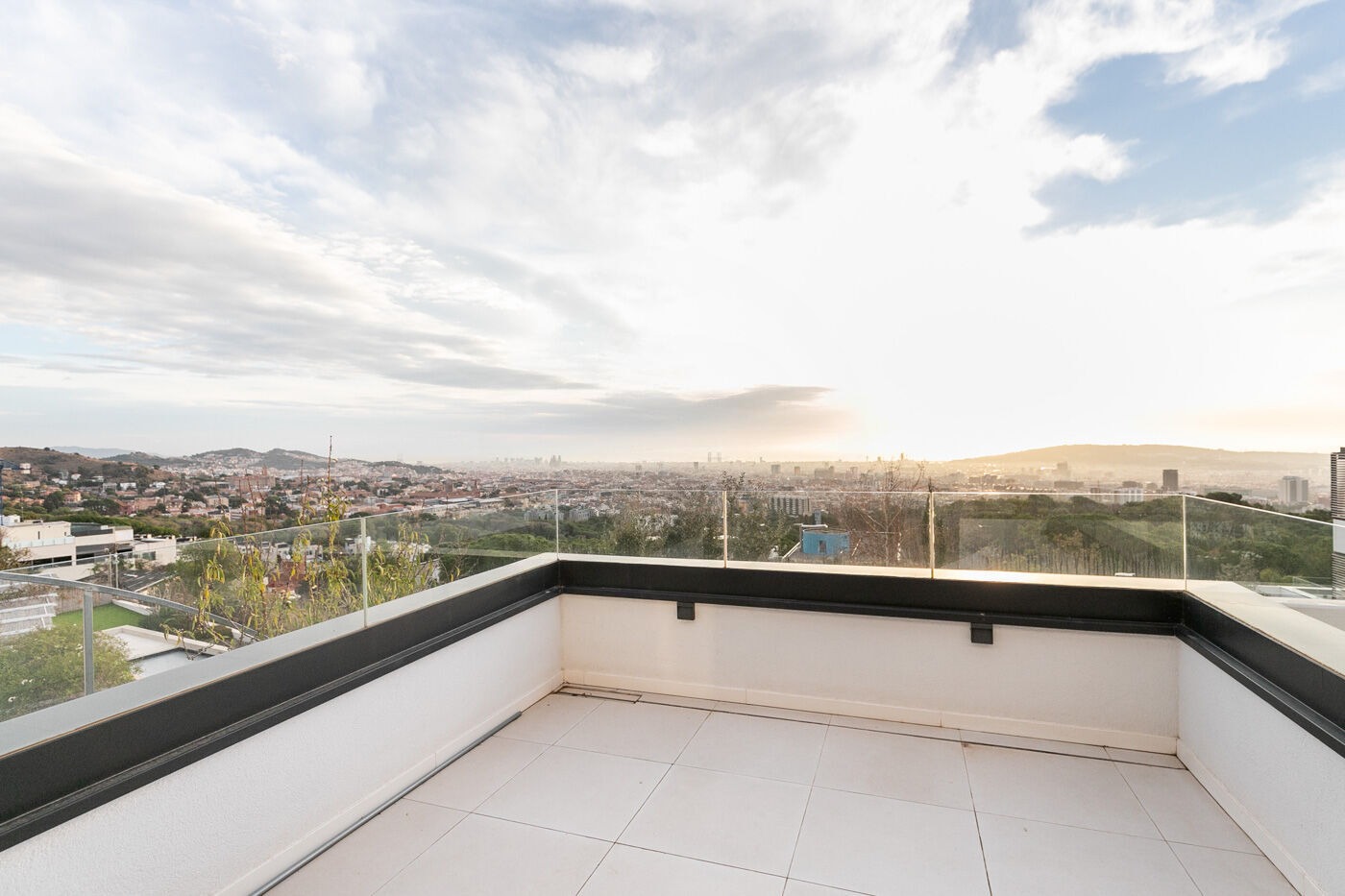 Dom w Barcelona, Hiszpania 6 sypialni,  nr 141040