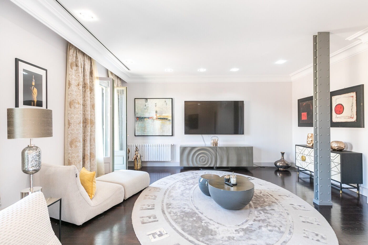 Apartment à Barcelona, Espagne 4 chambres,  No. 141039