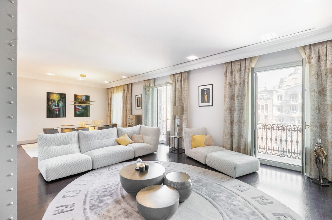 Apartment à Barcelona, Espagne 4 chambres,  No. 141039