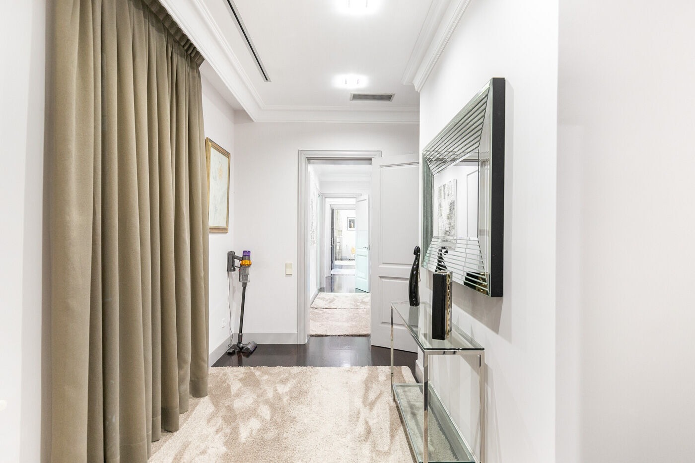 Apartment à Barcelona, Espagne 4 chambres,  No. 141039