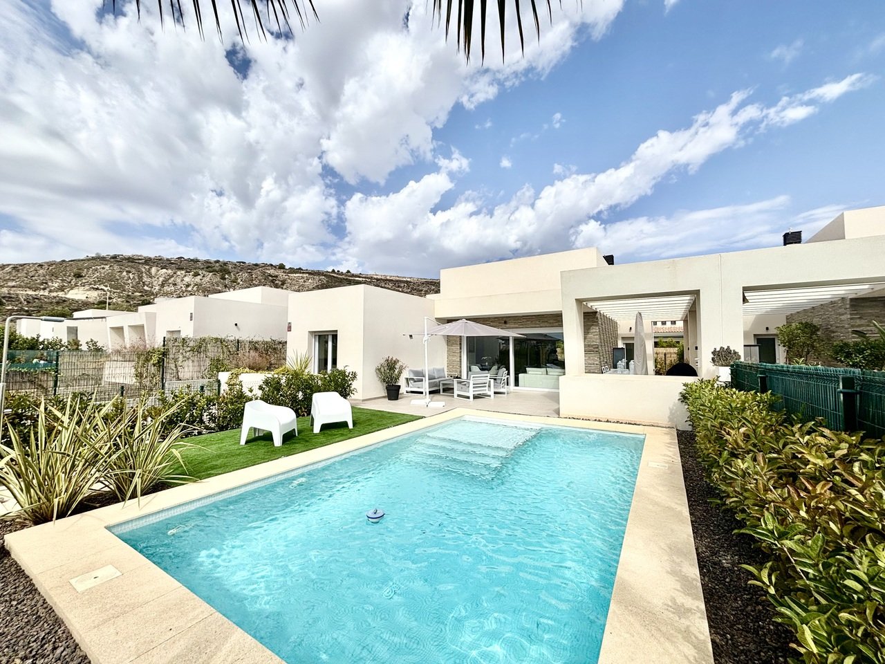 Villa in Lomas De La Juliana, Alicante, Spain 4 bedrooms, 133 sq.m. No. 194229