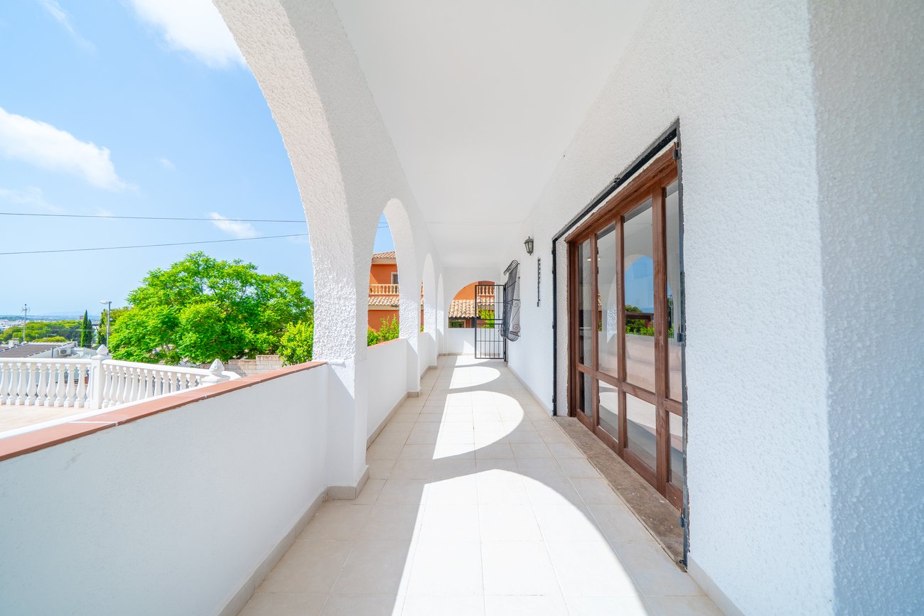Villa in Los Balcones, Alicante, Spain 5 bedrooms, 223 sq.m. No. 194232