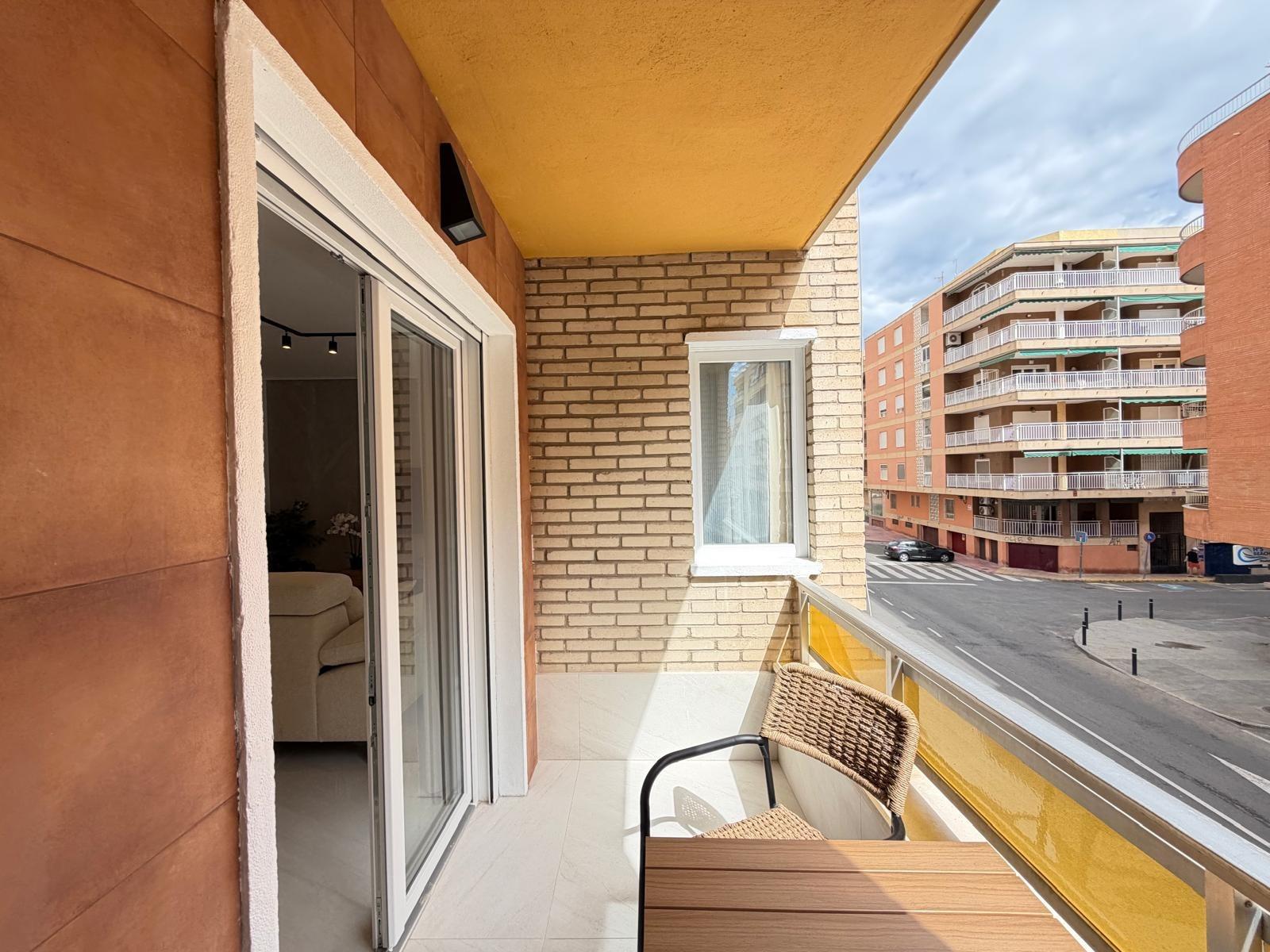Wohnung in Torrevieja, Alicante, Spanien 4 Schlafzimmer, 107 m2 Nr. 194230