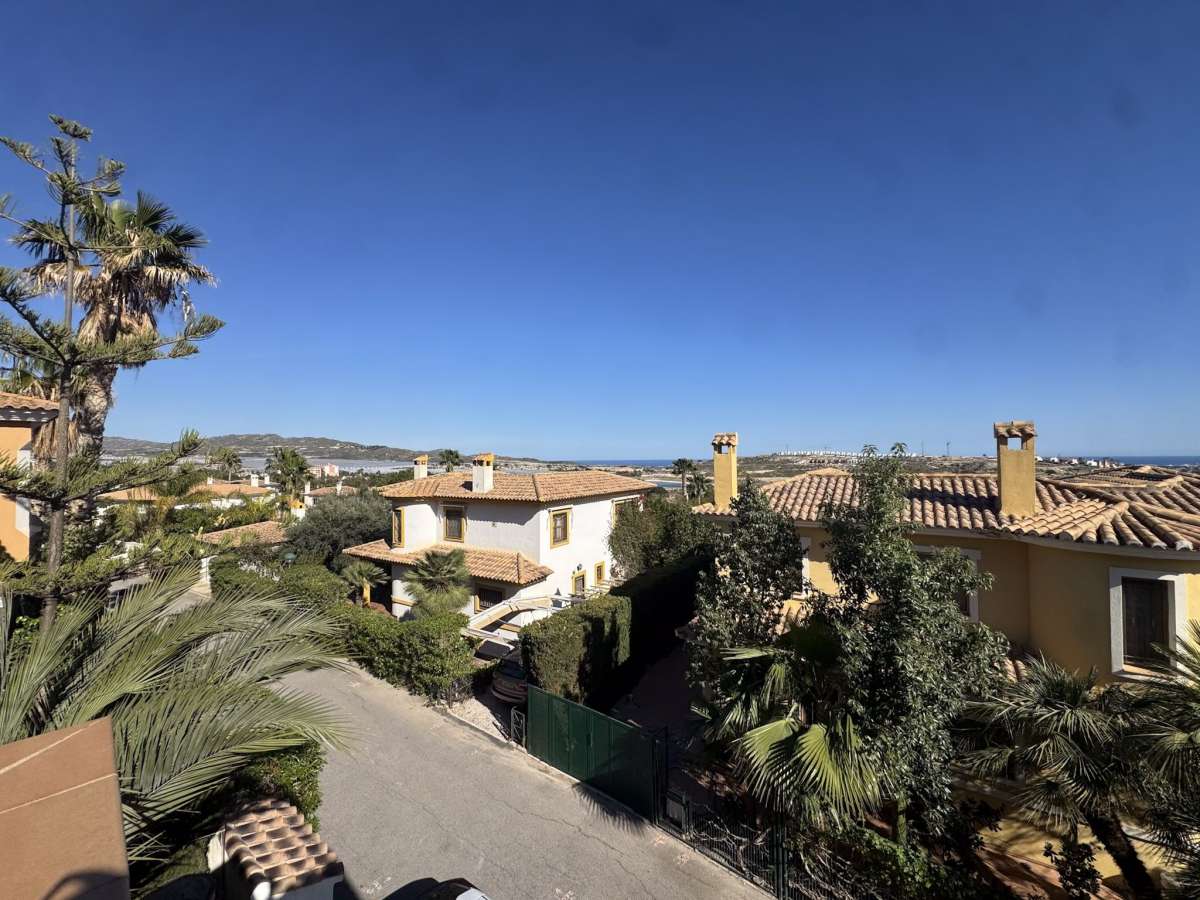 Villa in Mutxamel, Alicante, Spain 5 bedrooms, 350 sq.m. No. 173587