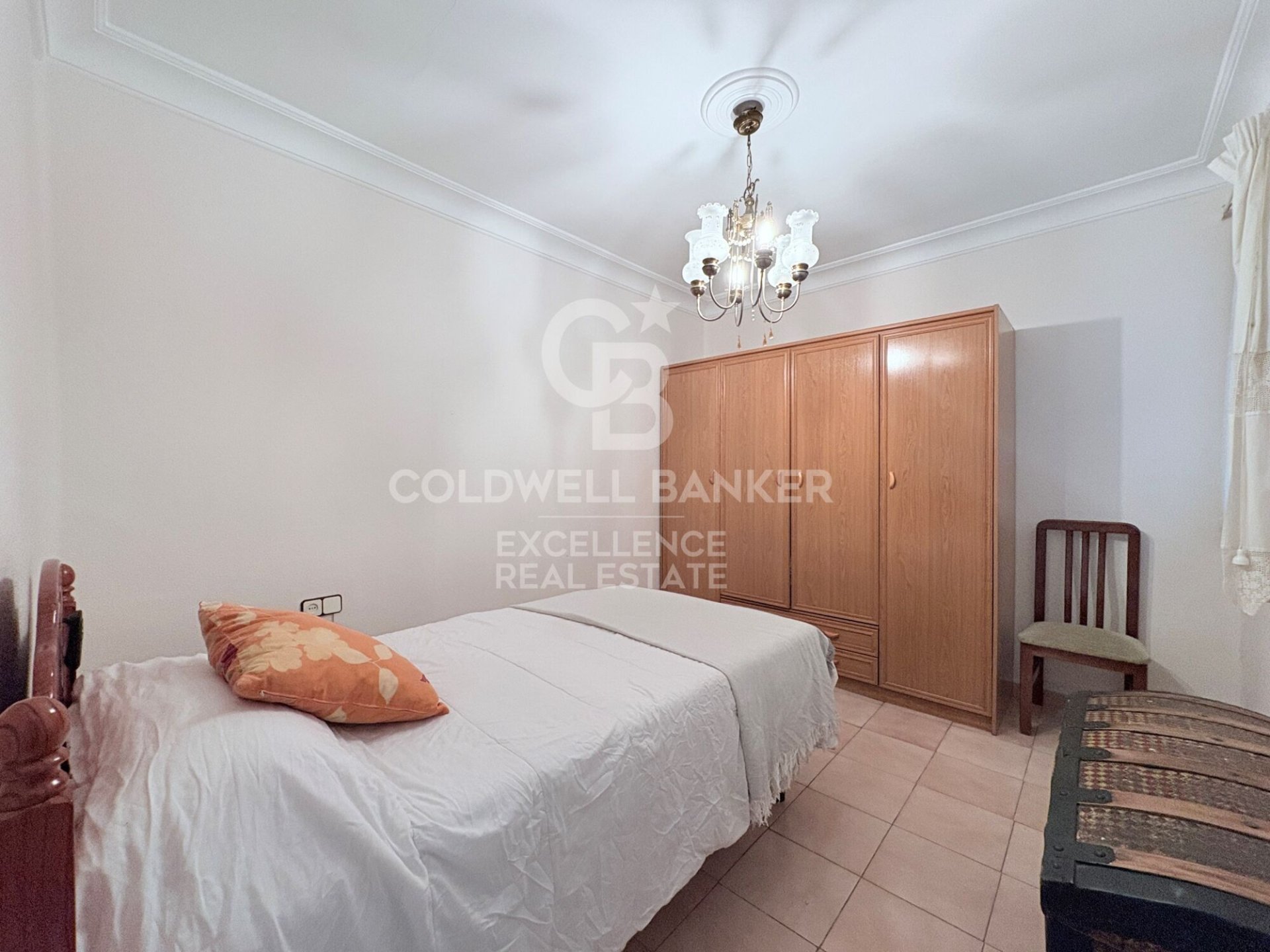 Apartament w Valencia, Hiszpania 4 sypialnie, 95 mkw. nr 156769