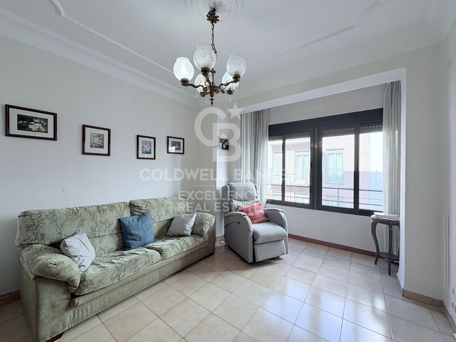 Apartament w Valencia, Hiszpania 4 sypialnie, 95 mkw. nr 156769