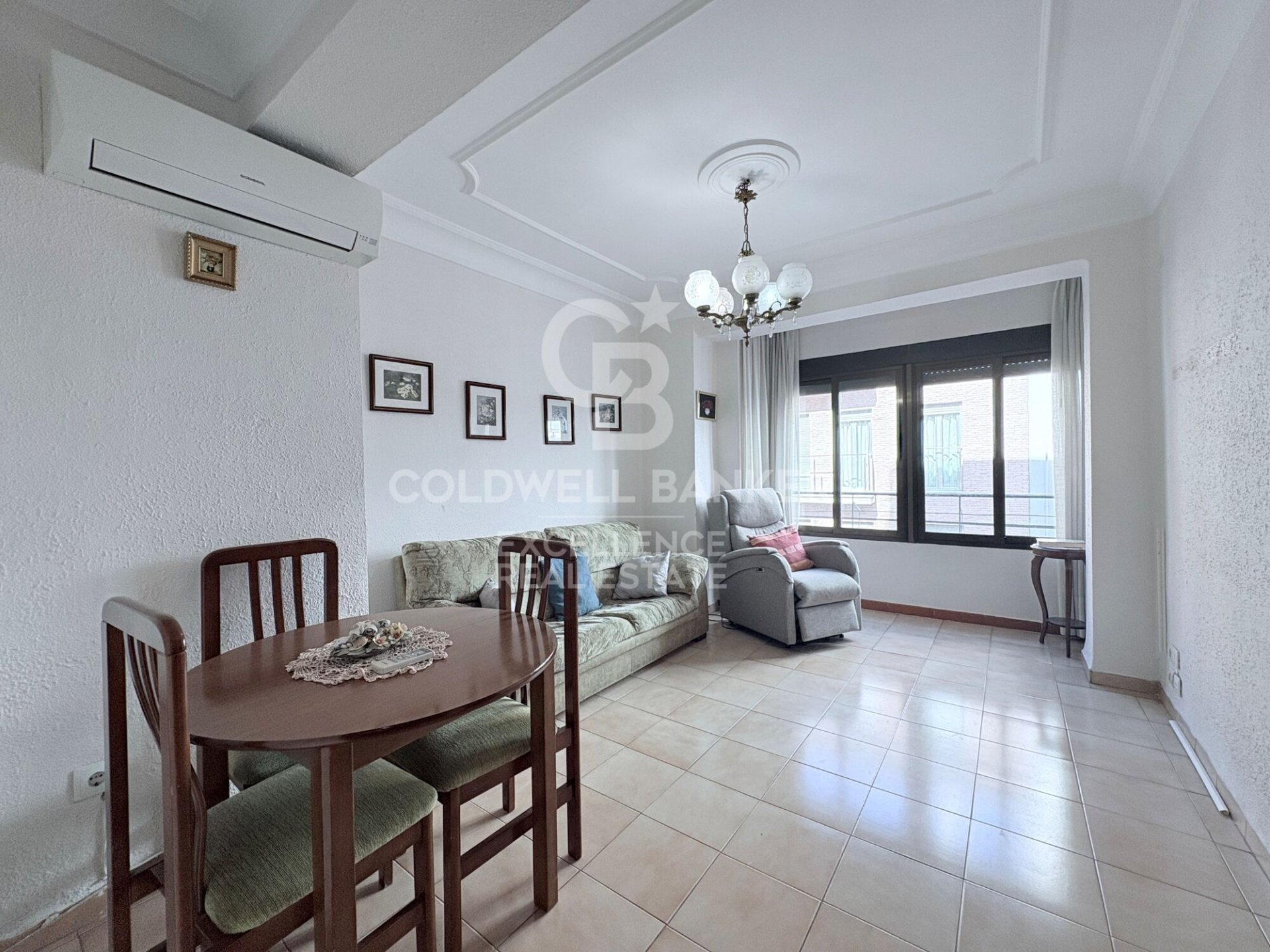 Apartament w Valencia, Hiszpania 4 sypialnie, 95 mkw. nr 156769