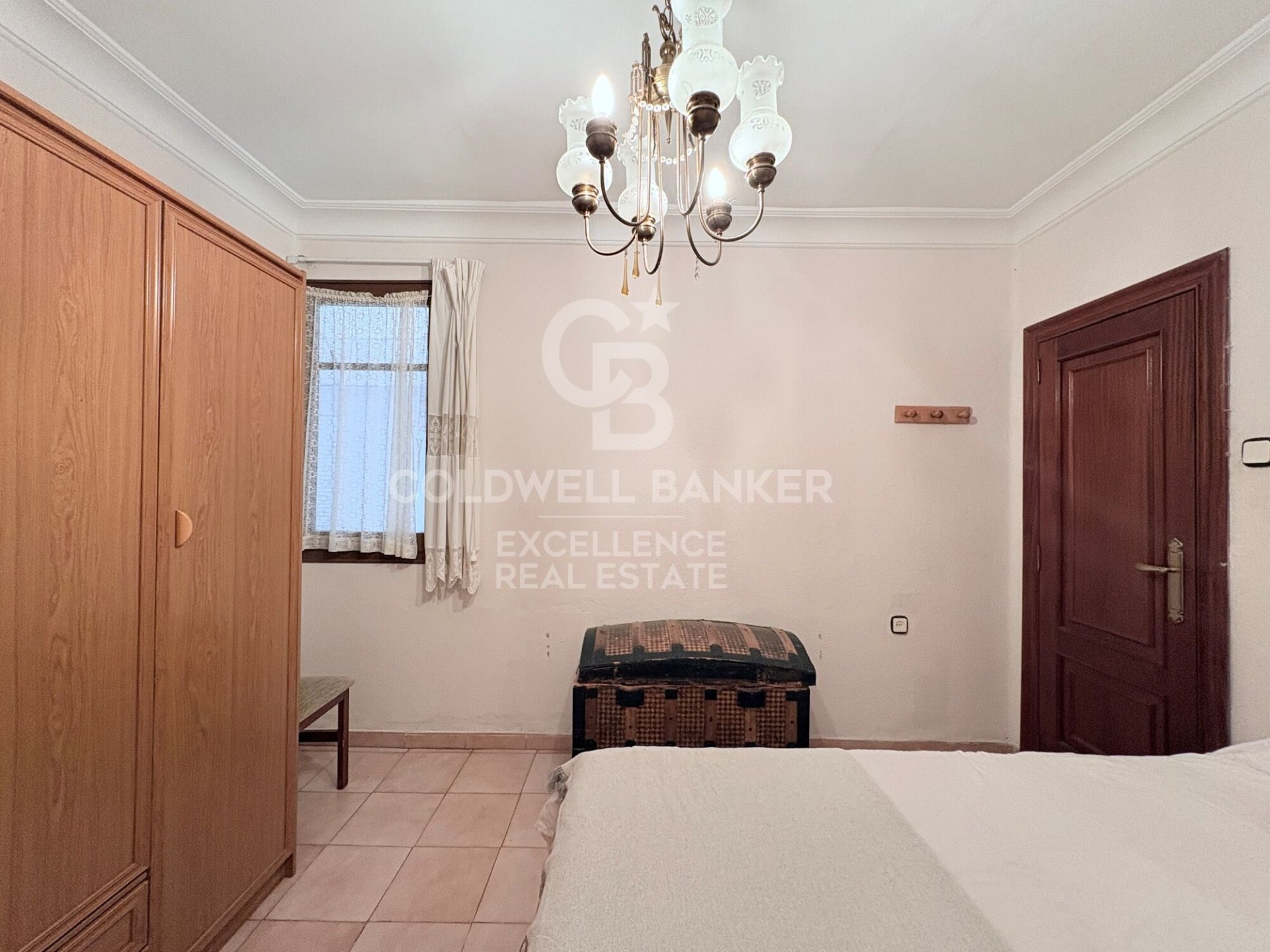 Apartament w Valencia, Hiszpania 4 sypialnie, 95 mkw. nr 156769
