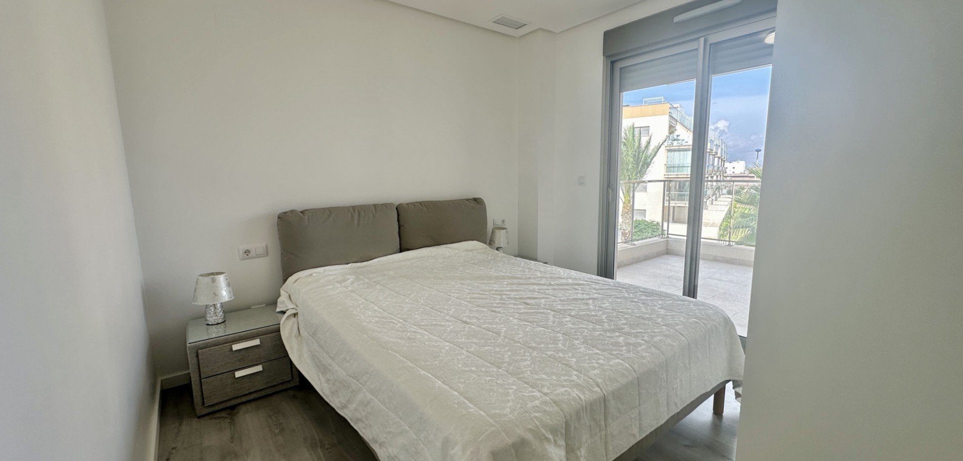 Wohnung in Alicante, Spanien 3 Schlafzimmer, 82 m2 Nr. 179606