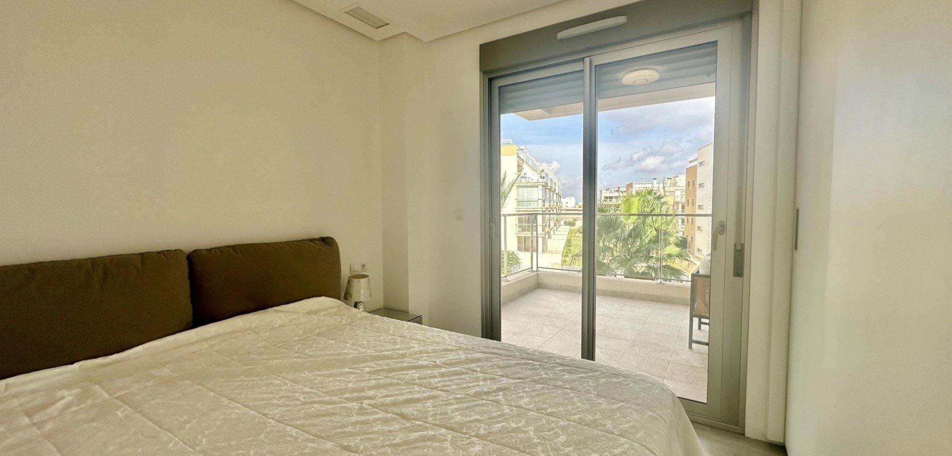 Wohnung in Alicante, Spanien 3 Schlafzimmer, 82 m2 Nr. 179606