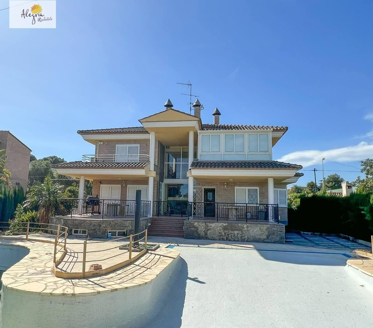 Dzīvoklis Manises, Valencia, Spānijā 4 istabas, 460 m2 Nr. 168716