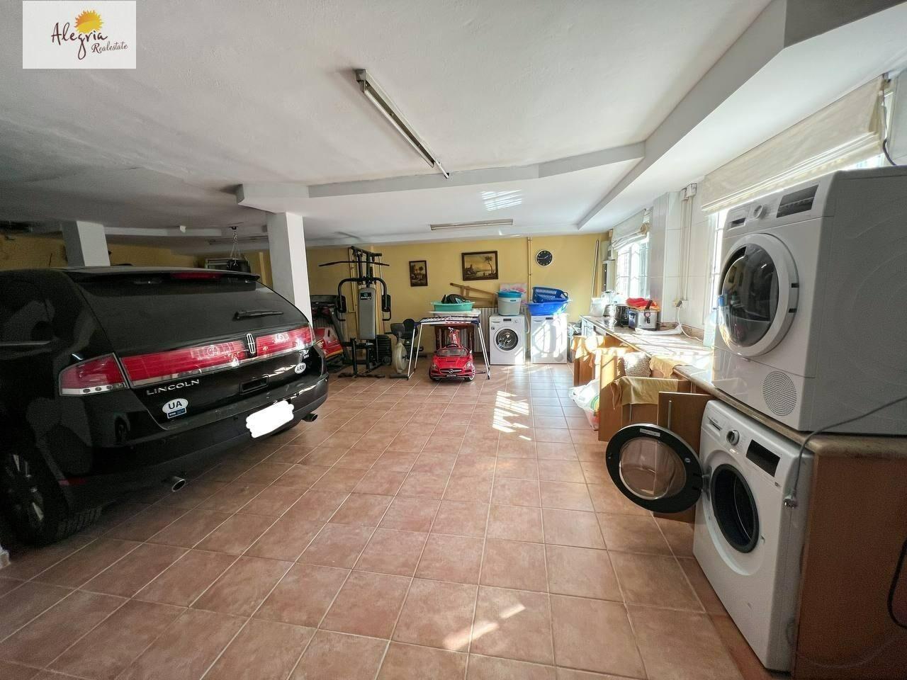 Dzīvoklis Manises, Valencia, Spānijā 4 istabas, 460 m2 Nr. 168716