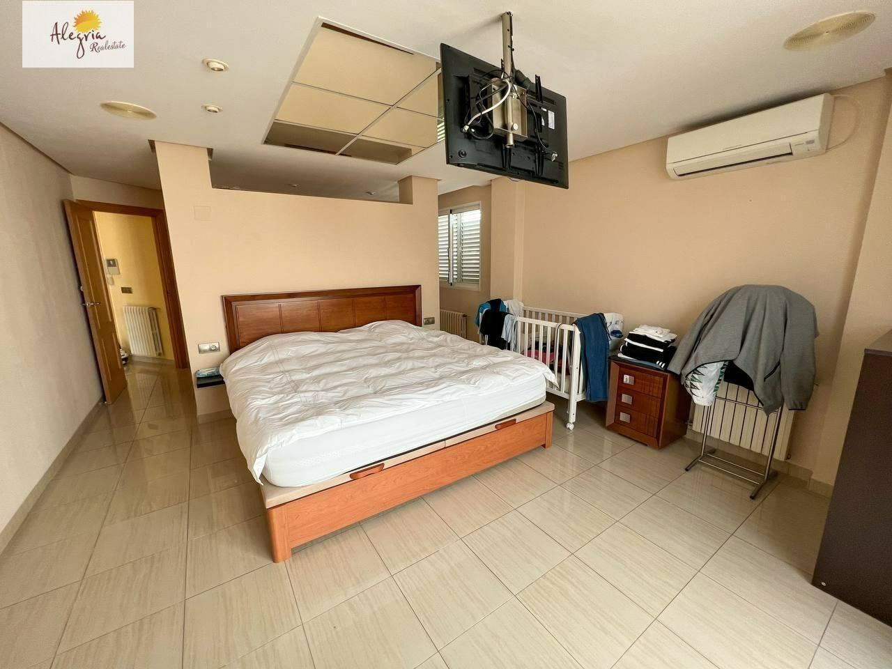 Dzīvoklis Manises, Valencia, Spānijā 4 istabas, 460 m2 Nr. 168716