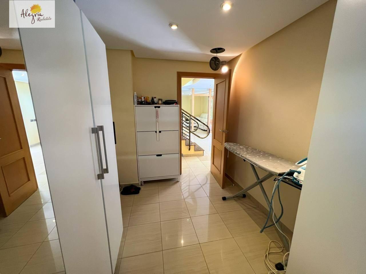 Dzīvoklis Manises, Valencia, Spānijā 4 istabas, 460 m2 Nr. 168716