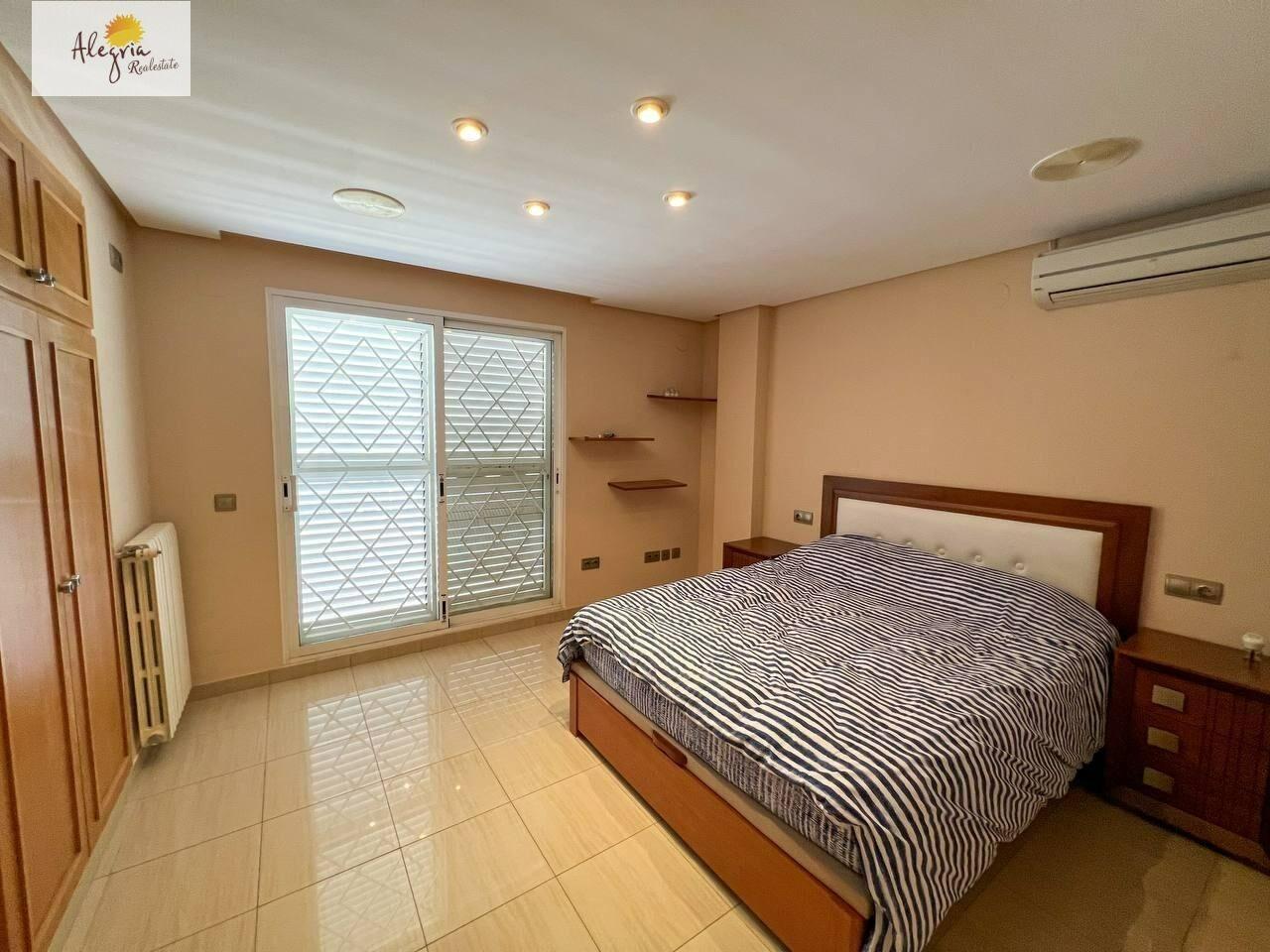 Dzīvoklis Manises, Valencia, Spānijā 4 istabas, 460 m2 Nr. 168716