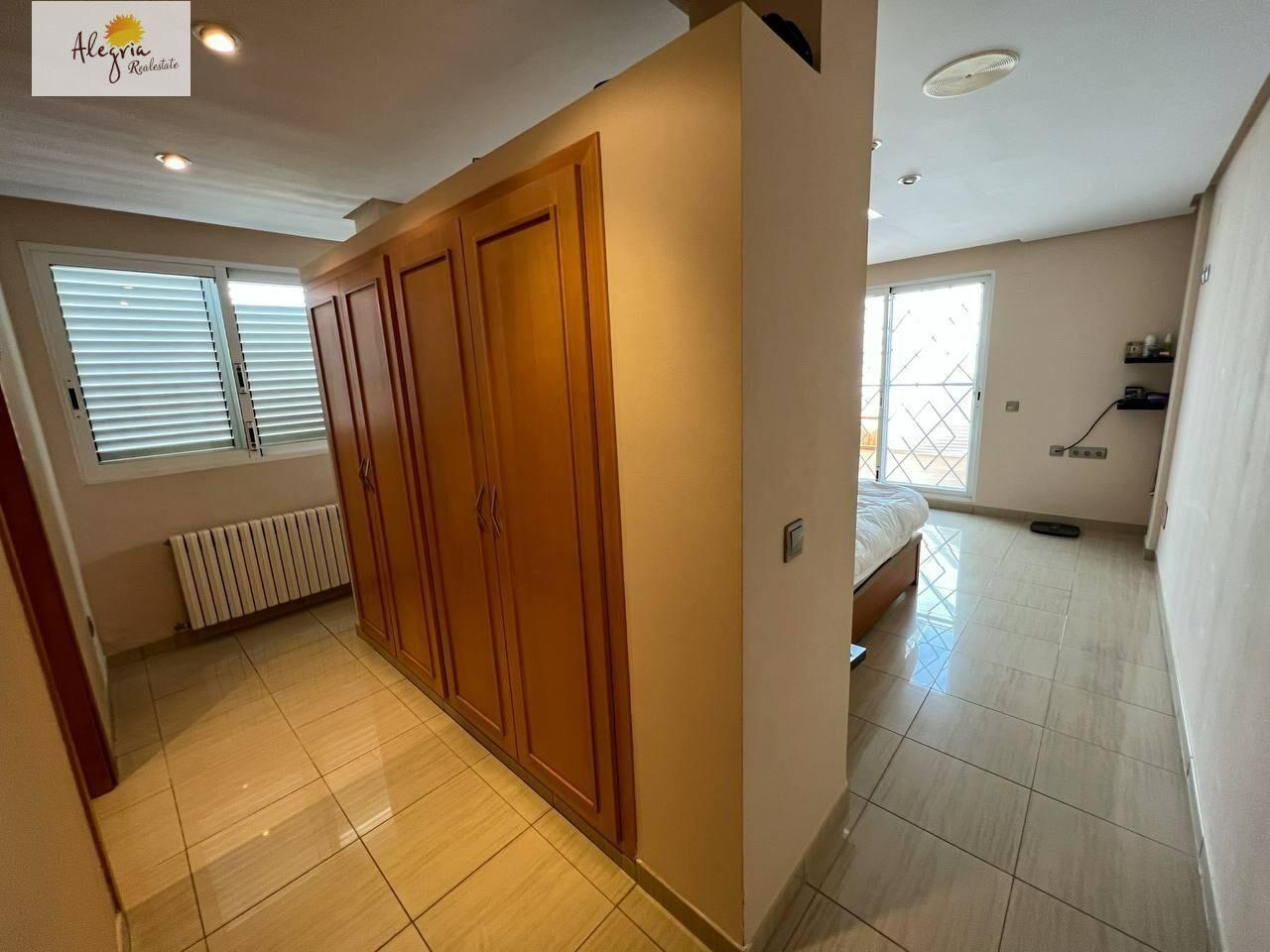 Dzīvoklis Manises, Valencia, Spānijā 4 istabas, 460 m2 Nr. 168716