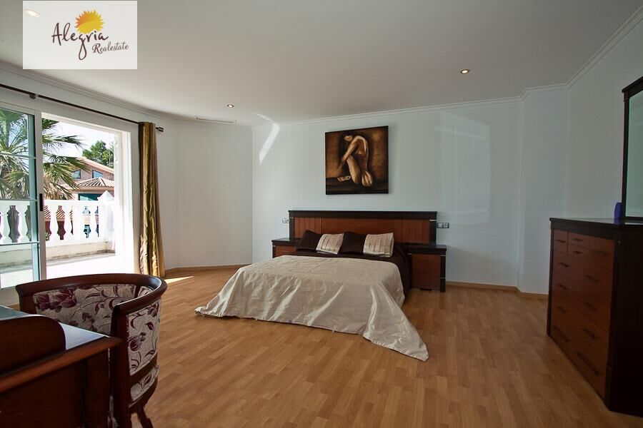Apartamento en L'Eliana, València, España 4 dormitorios, 480 m2 No. 168715