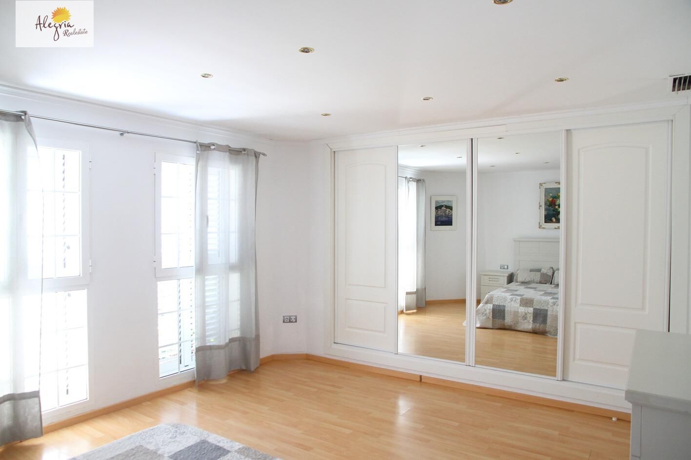 Apartamento en L'Eliana, València, España 4 dormitorios, 480 m2 No. 168715