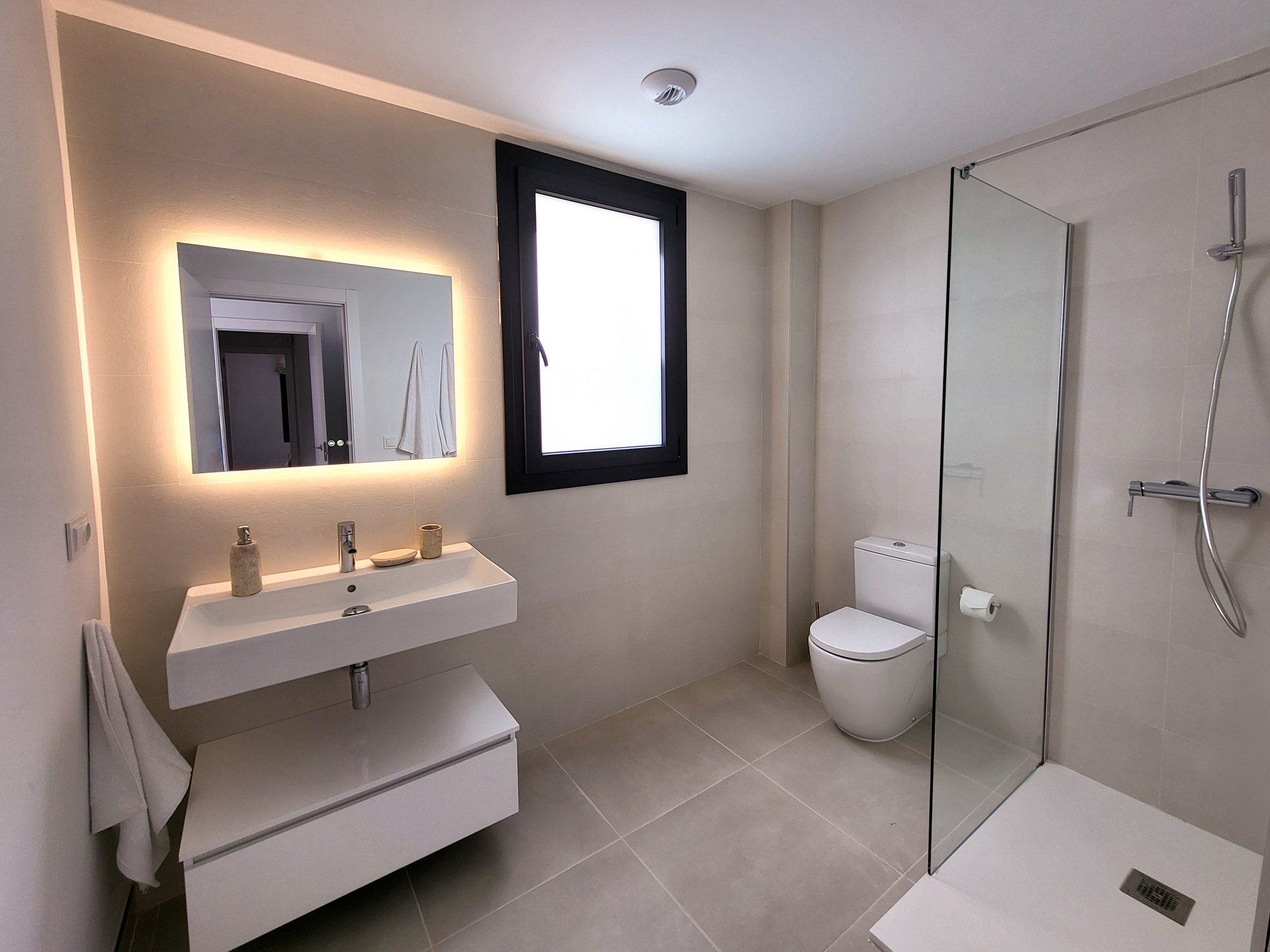 Bungalow en Casares, Málaga, España 2 dormitorios, 98 m2 No. 136867
