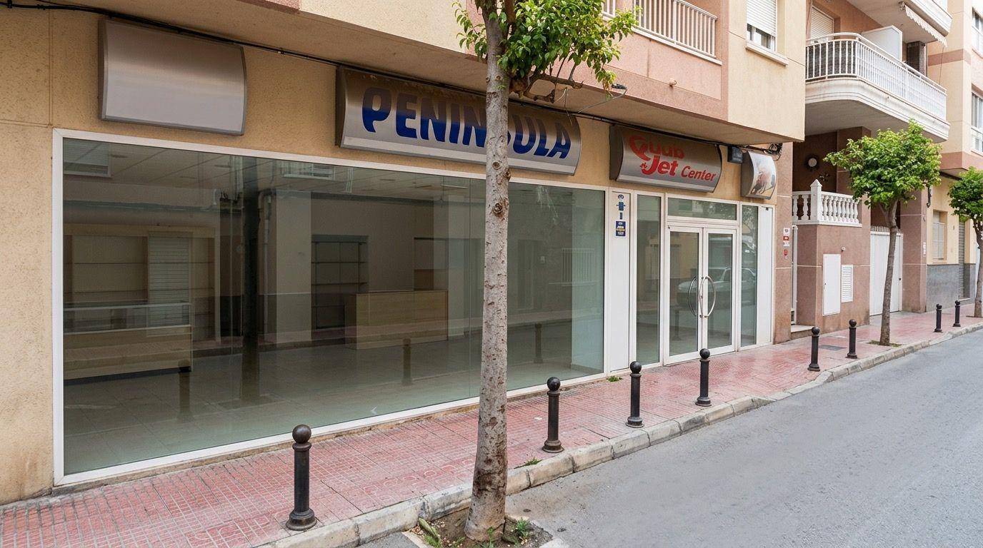 Propiedad comercial en Torrevieja, Alicante, España 100 m2 No. 183048