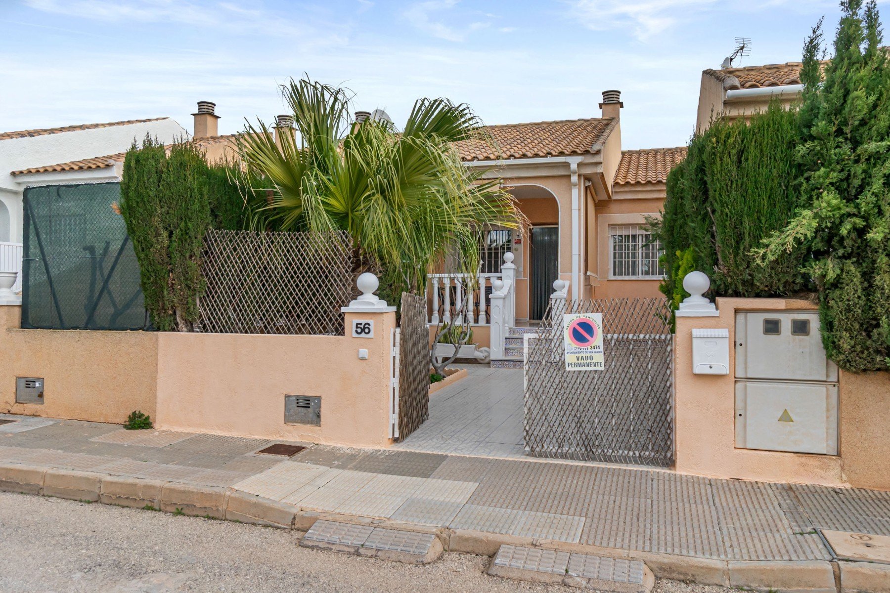 Casa adosada en Alicante, España 2 dormitorios, 72 m2 No. 196009