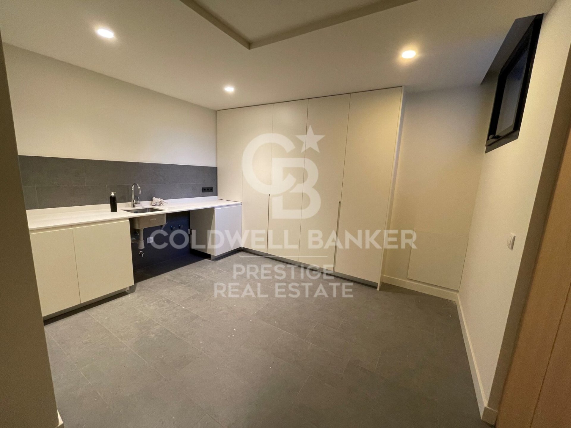 Māja Barcelona, Spānijā 5 istabas, 480 m2 Nr. 160420