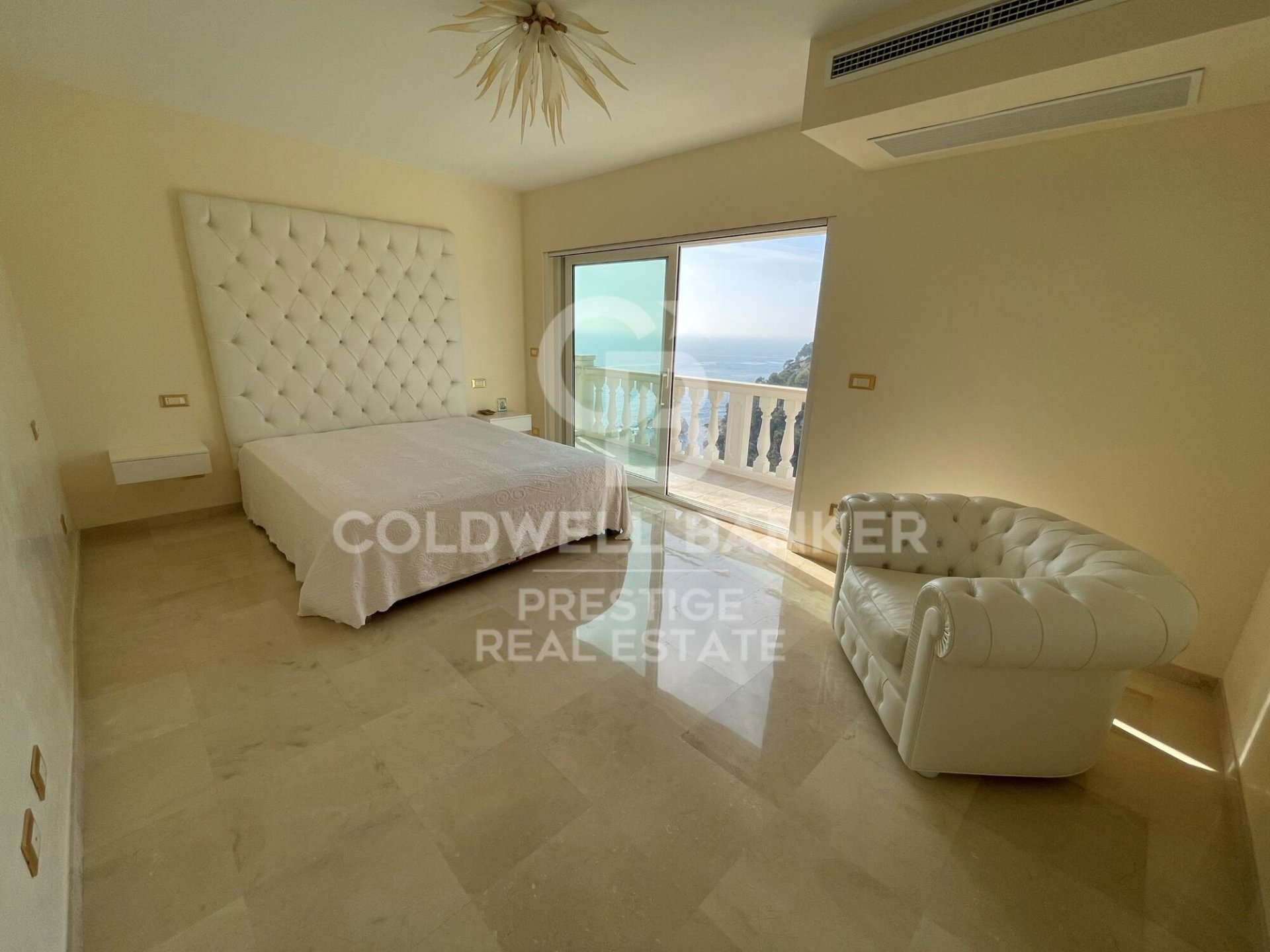 Villa i Lloret de Mar, Girona, Spanien 6 sovrum, 878 kvm. Nr. 160418