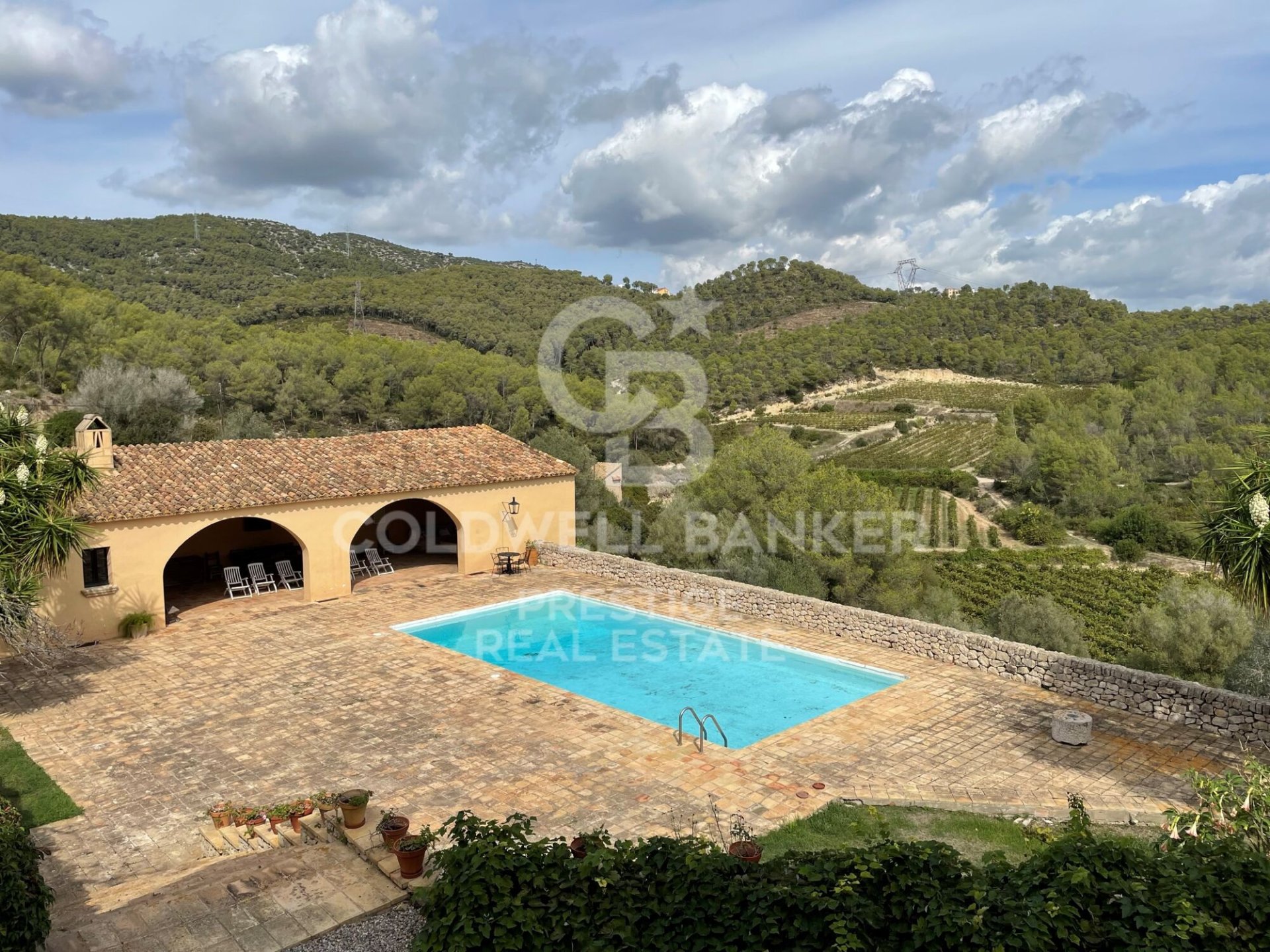 House à Vilanova i la Geltru, Barcelona, Espagne 18 chambres, 4000 m2 No. 160422