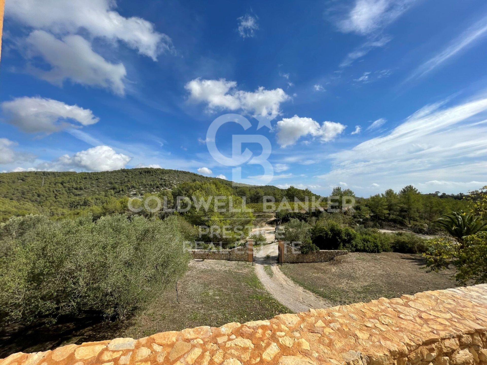 House à Vilanova i la Geltru, Barcelona, Espagne 18 chambres, 4000 m2 No. 160422