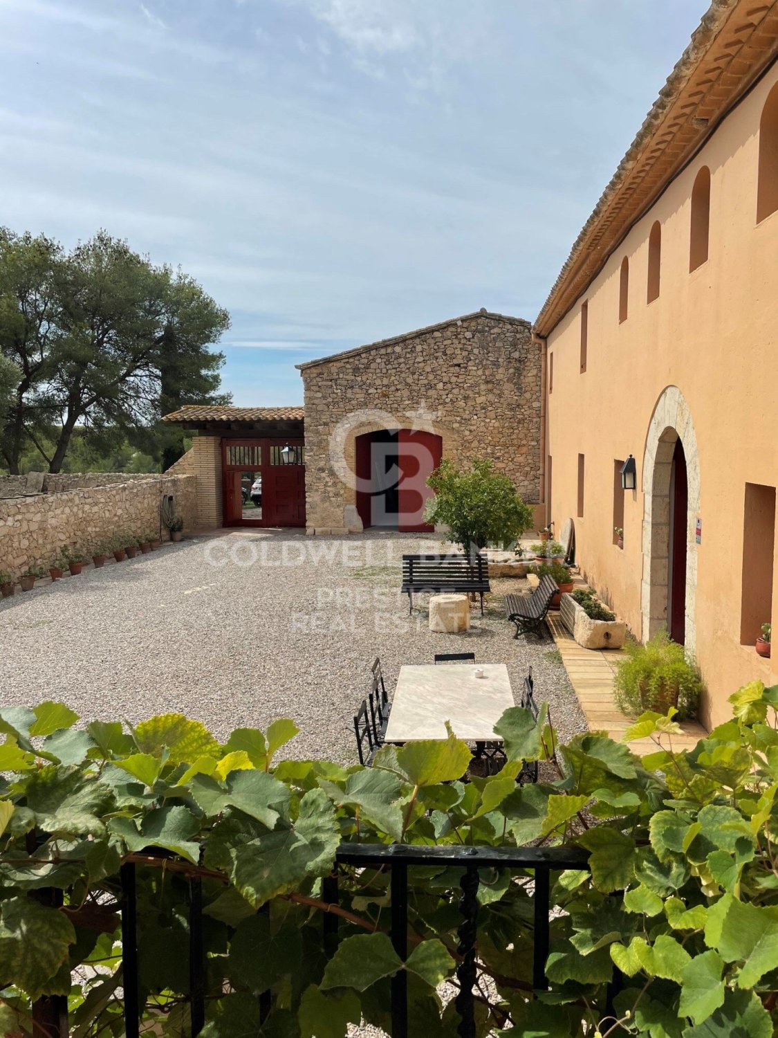 House à Vilanova i la Geltru, Barcelona, Espagne 18 chambres, 4000 m2 No. 160422