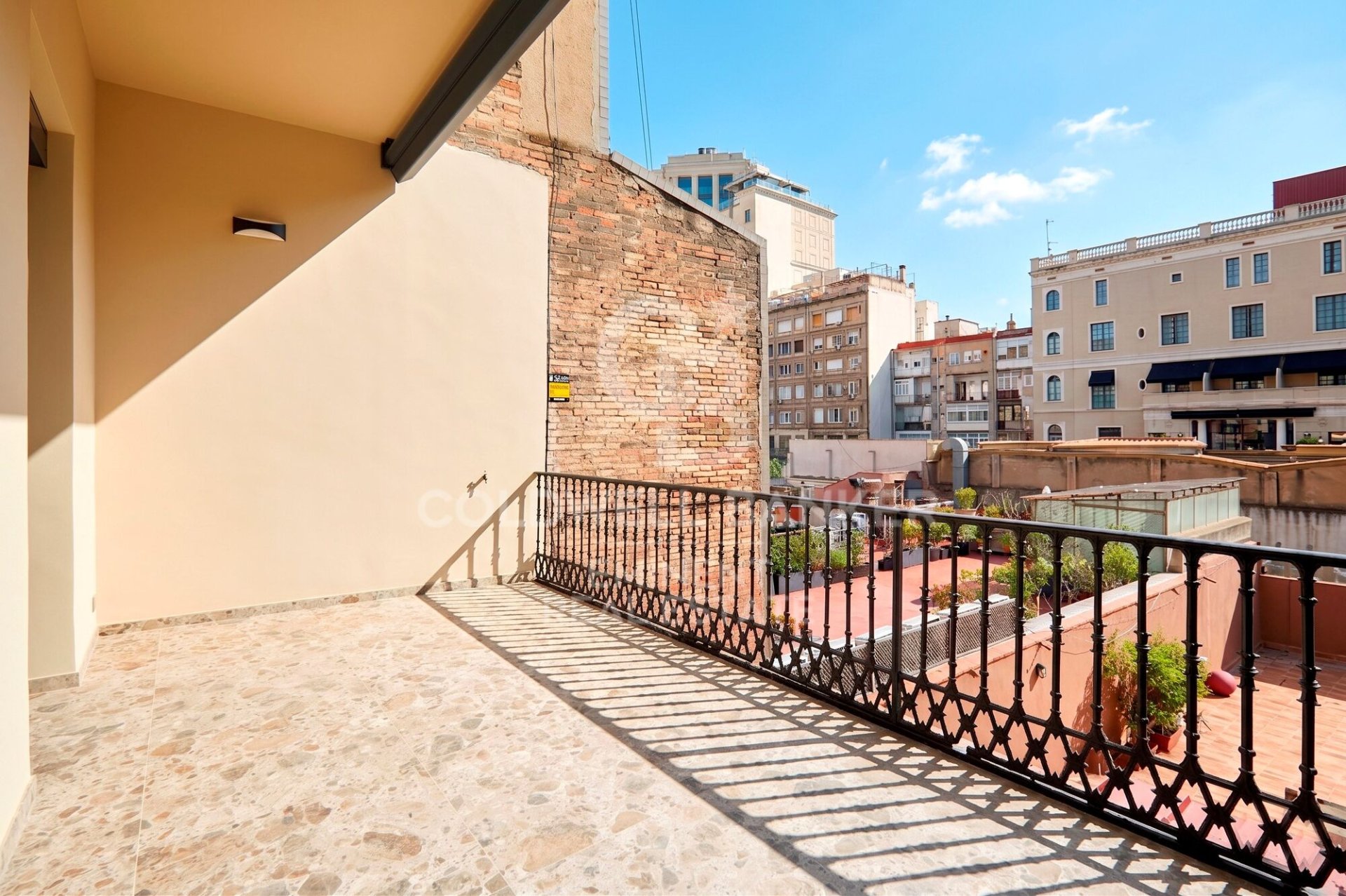 Wohnung in Barcelona, Spanien 3 Schlafzimmer,  Nr. 178635