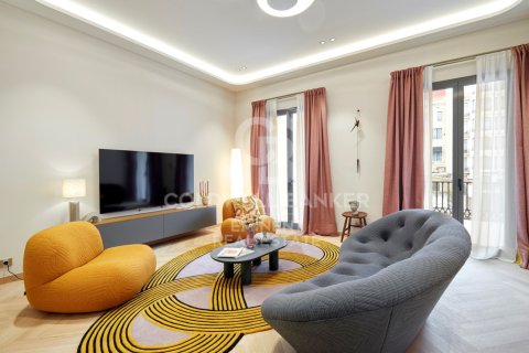 Dzīvoklis Barcelona, Spānijā 3 istabas,  Nr. 178635